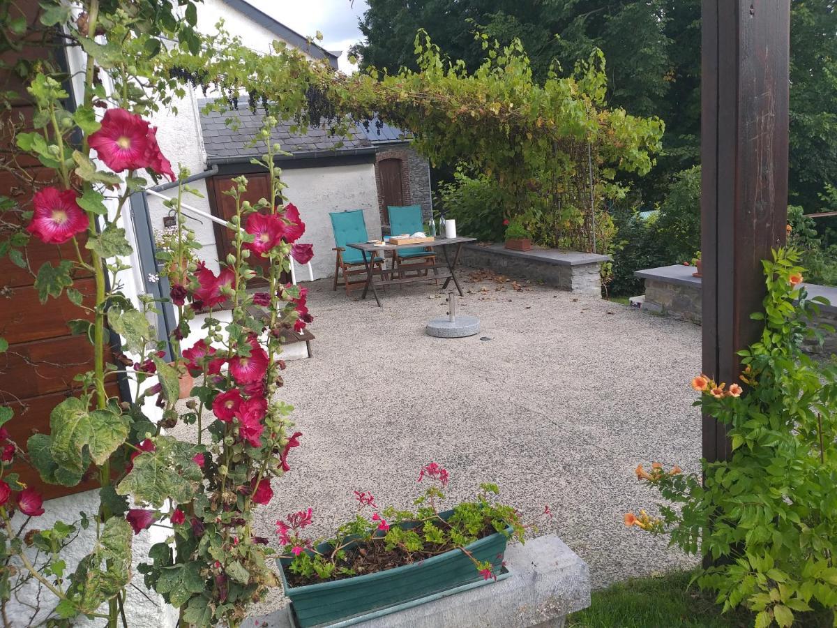 Gite L'Ecole De Ma Mere Villa Bertogne Esterno foto