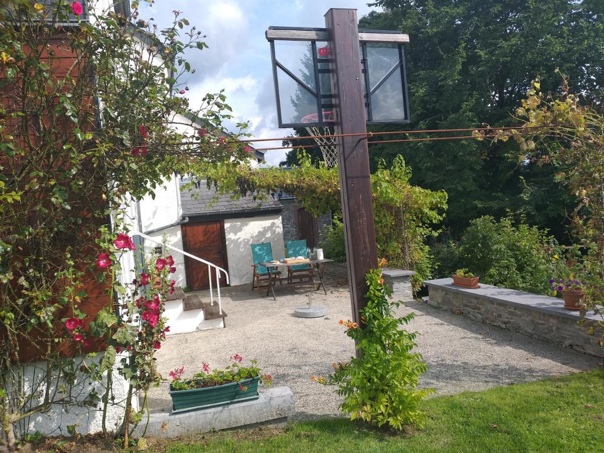 Gite L'Ecole De Ma Mere Villa Bertogne Esterno foto