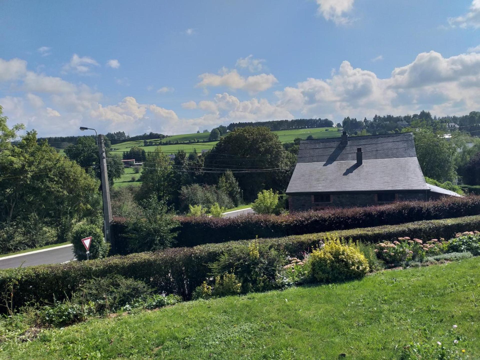 Gite L'Ecole De Ma Mere Villa Bertogne Esterno foto