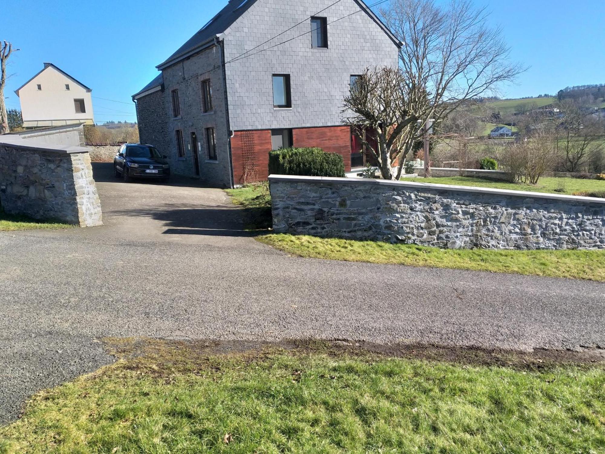 Gite L'Ecole De Ma Mere Villa Bertogne Esterno foto